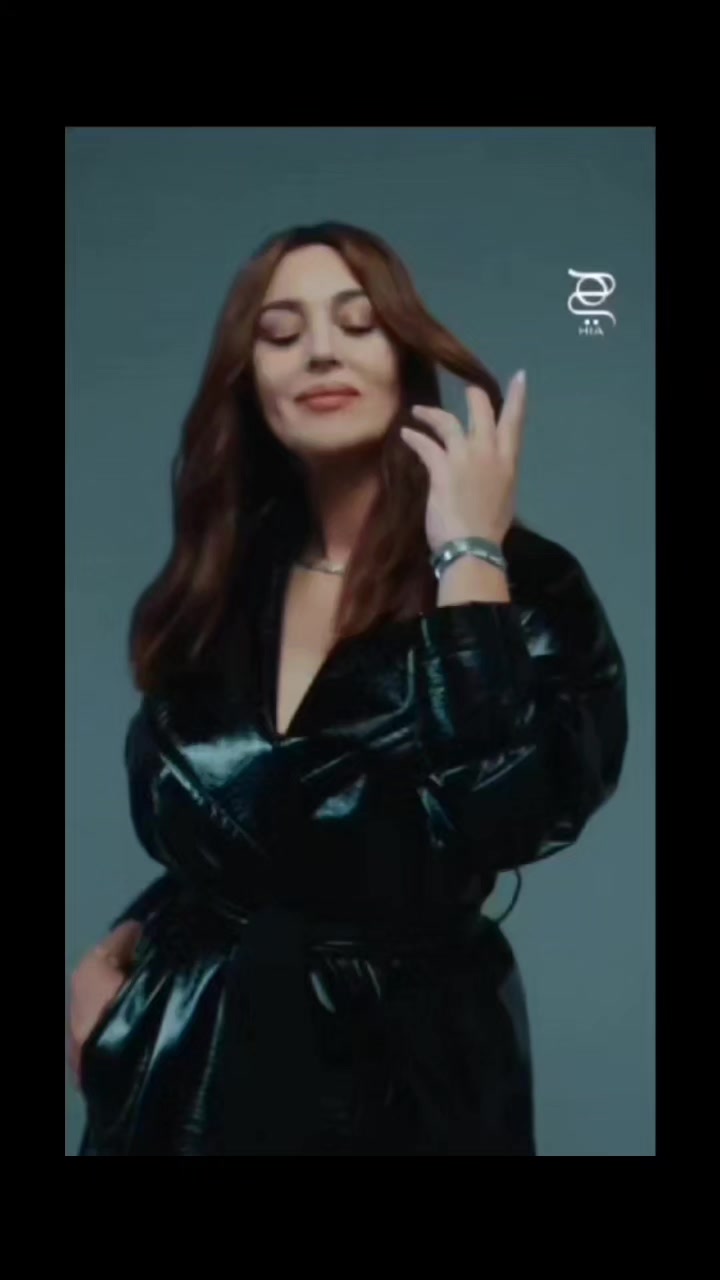 @fan_monica_bellucci
