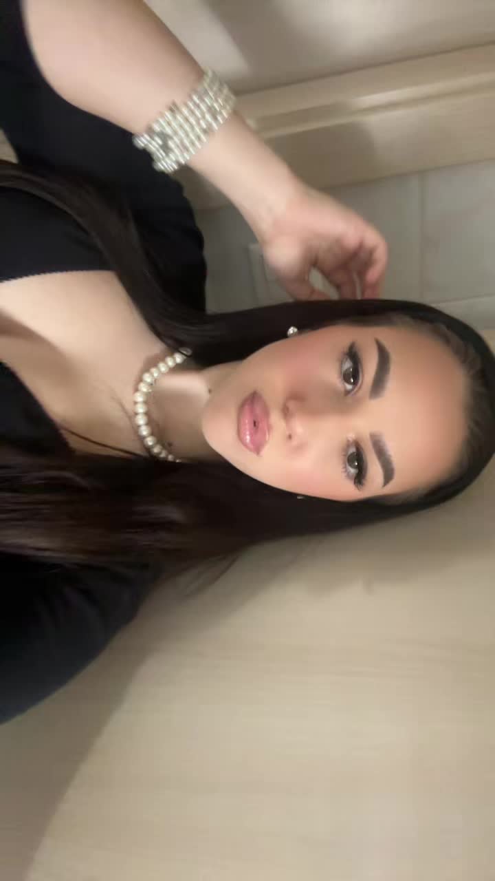 @ZARA🌸