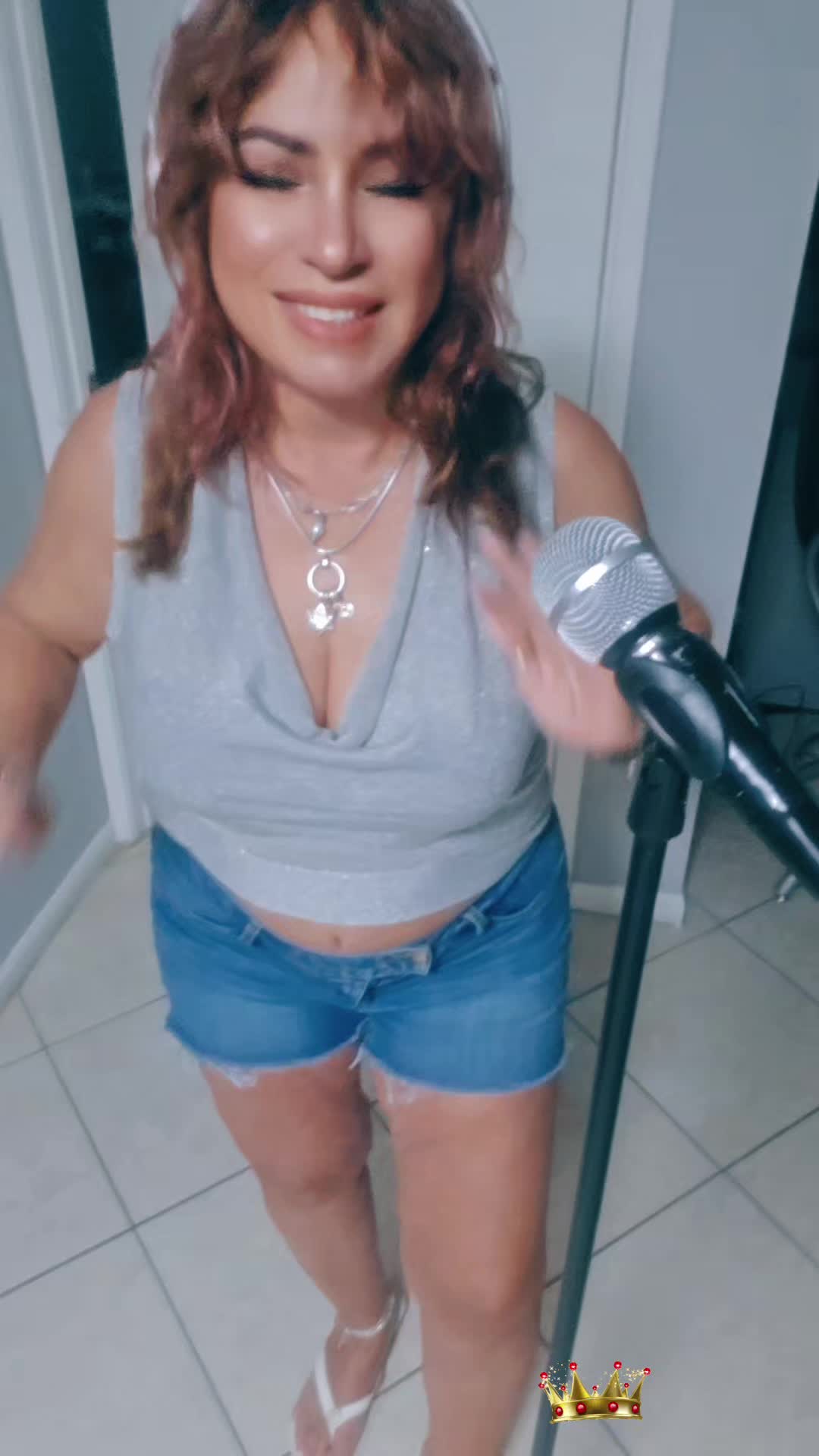 @Queen