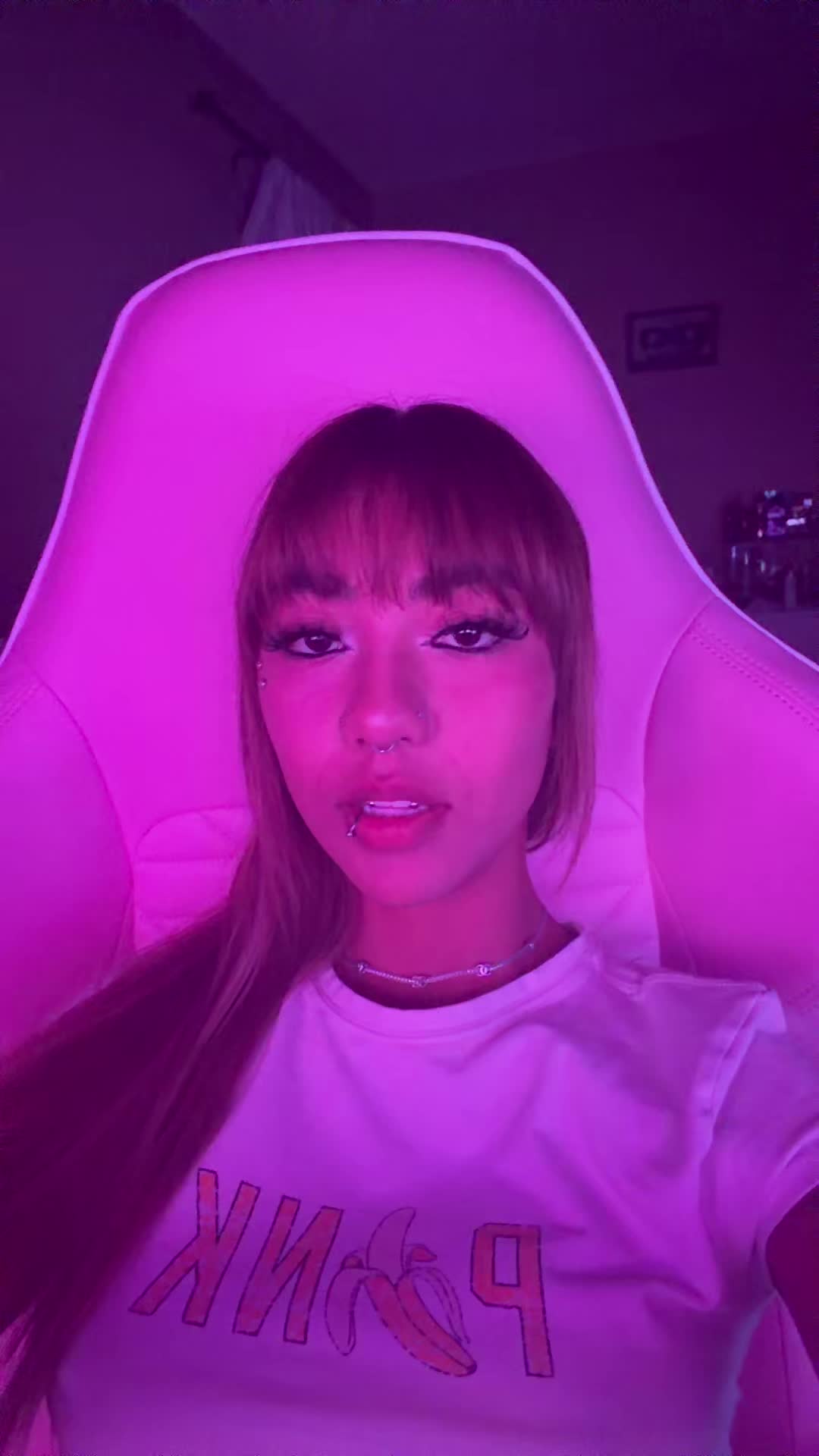 @Angietowers
