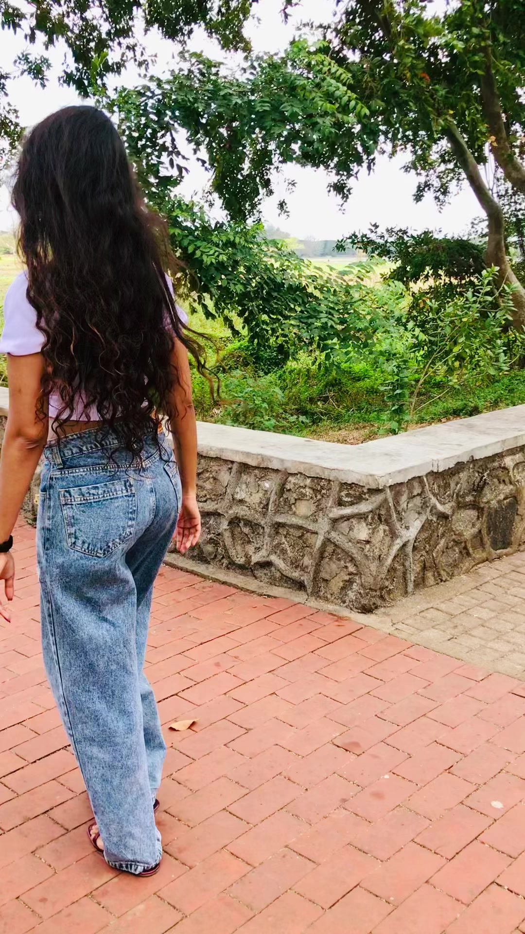 @nethu__fernandz