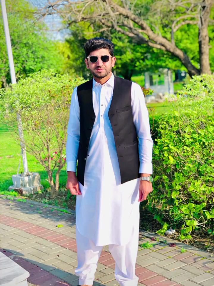 @WaQaR Khattak