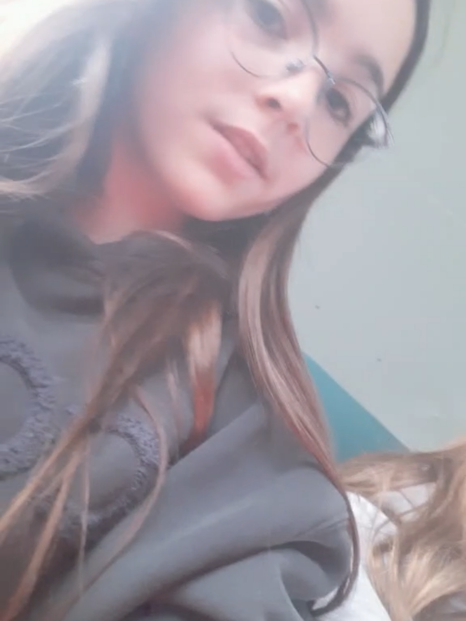 @𝐻𝑎𝑦𝑙𝑖𝑒🌸🦉🌕