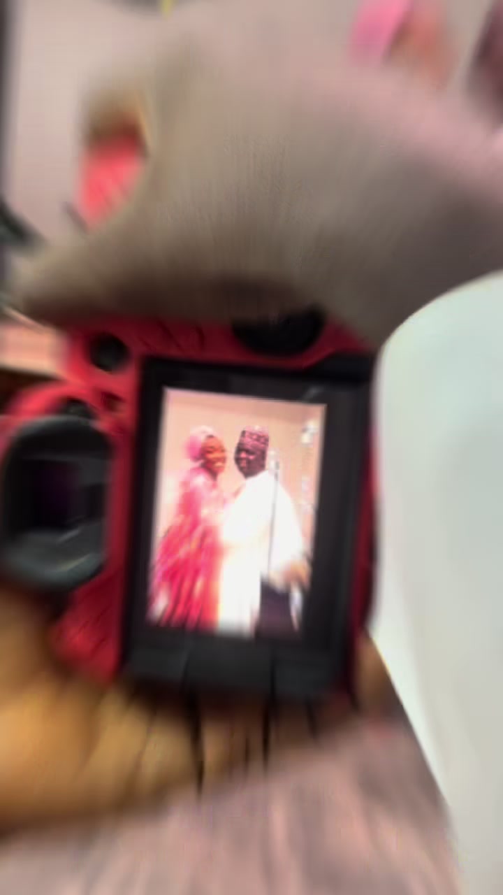 @That stylish Photographer guy