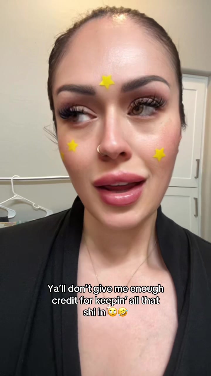 @Divinely_Dez