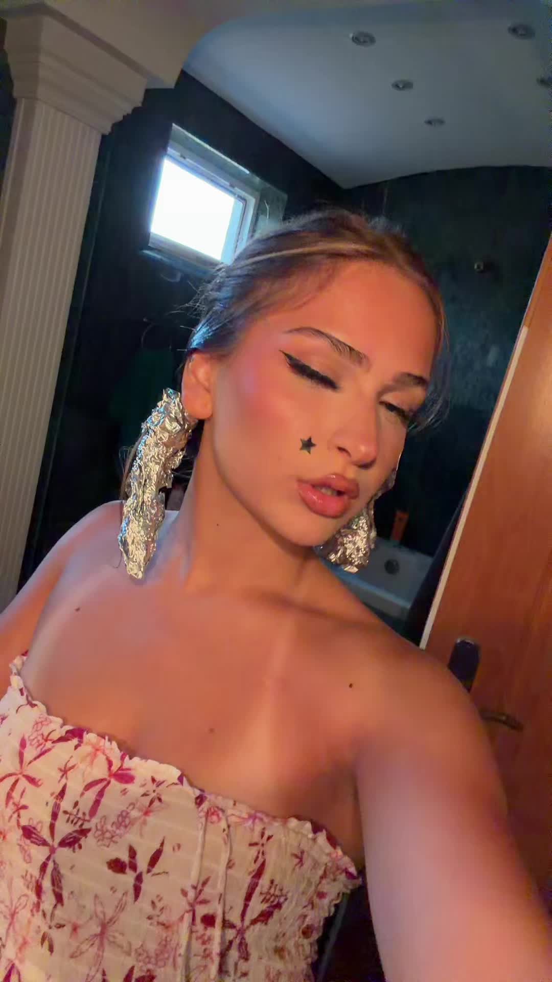 @𝔞𝔱𝔥𝔦𝔫𝔞 🇸🇰🇨🇾