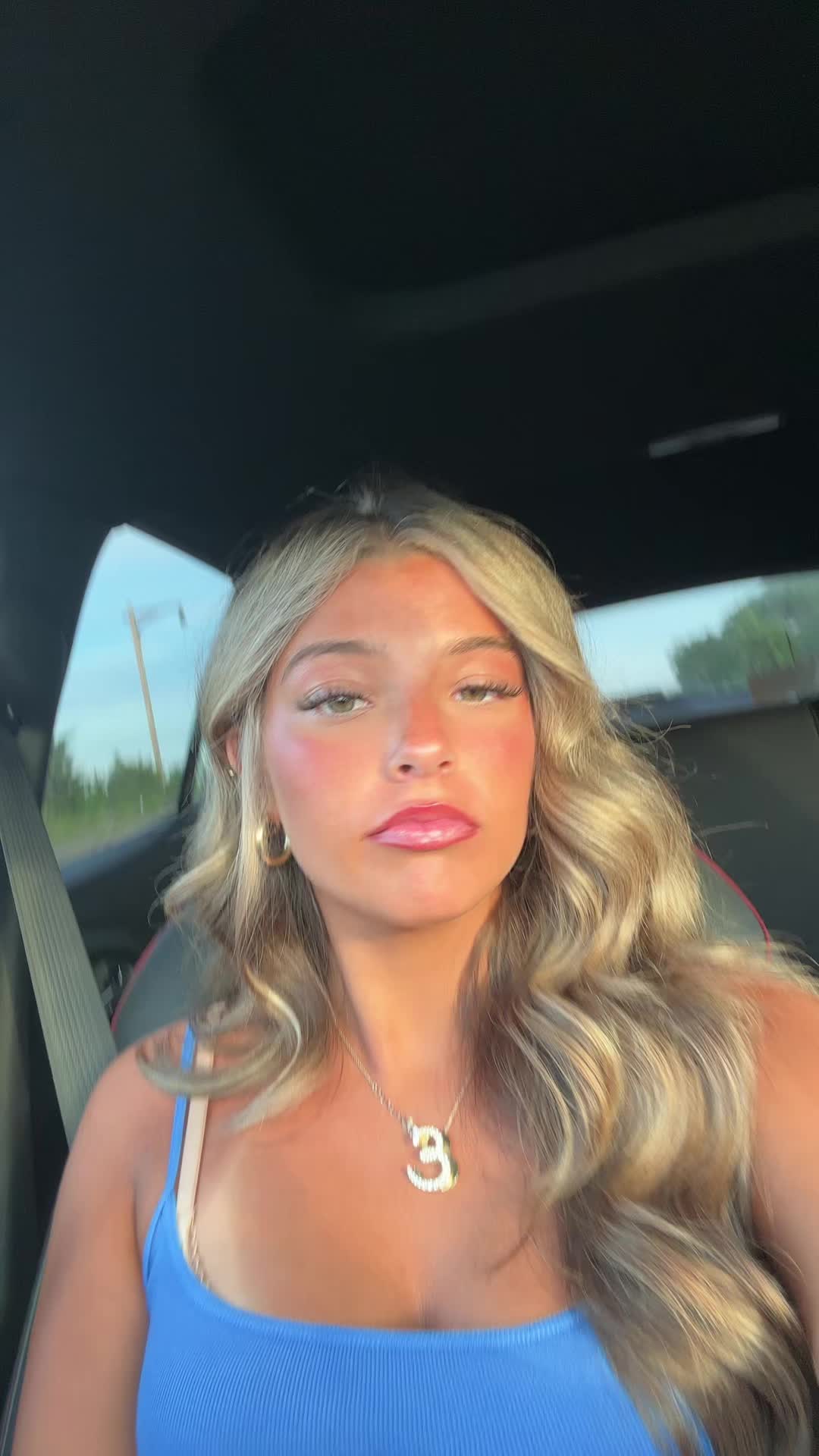 @ellie🛍️☀️💗👙