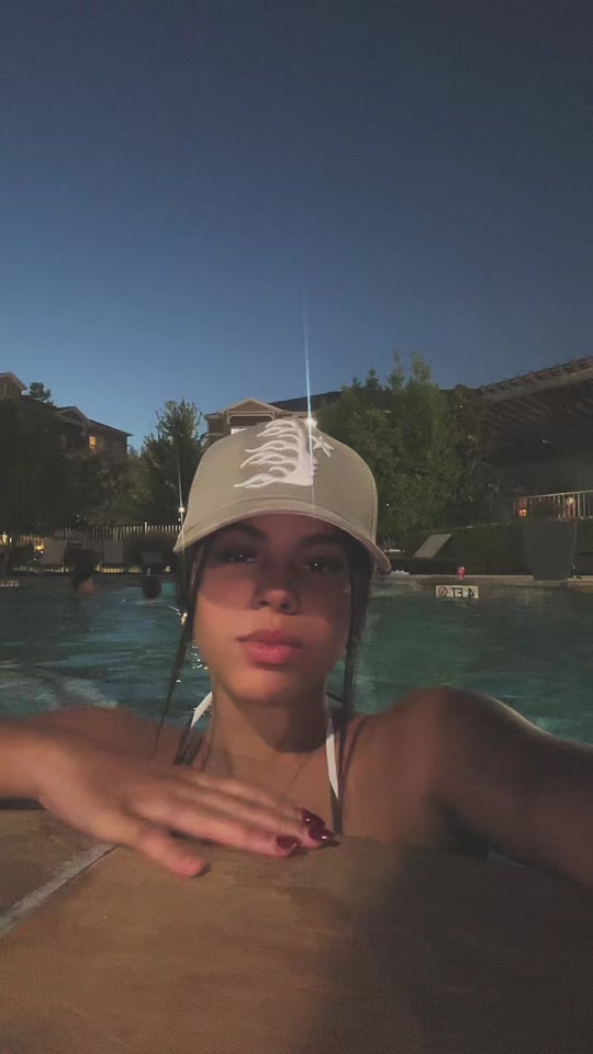 @naomi