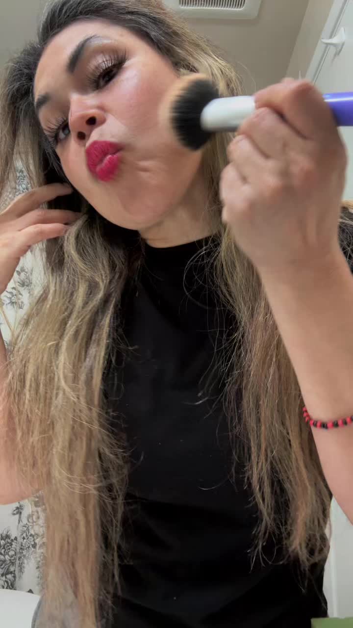 @Blingedbysonia