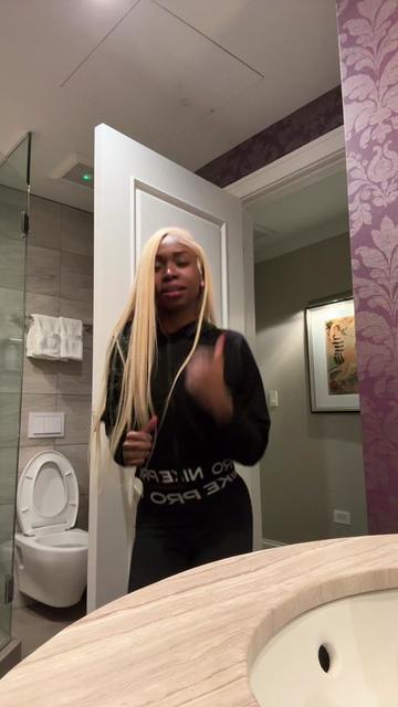 @Gravon_