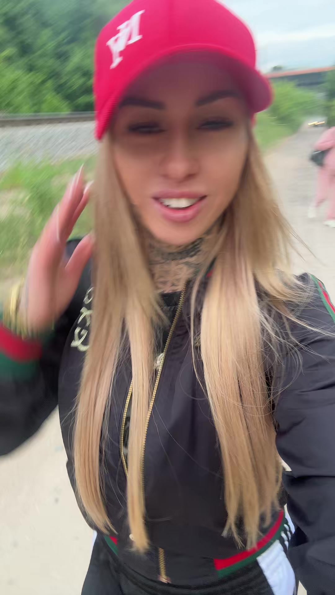 @karrola_official