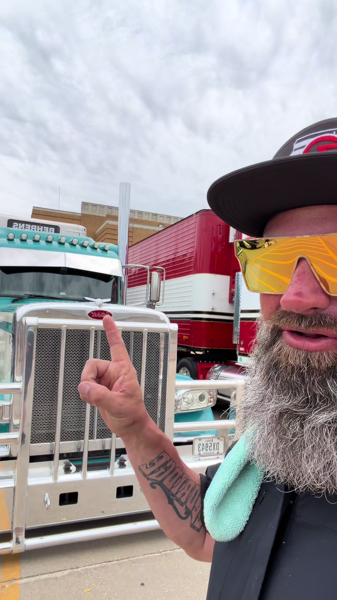 @truckshowjoe