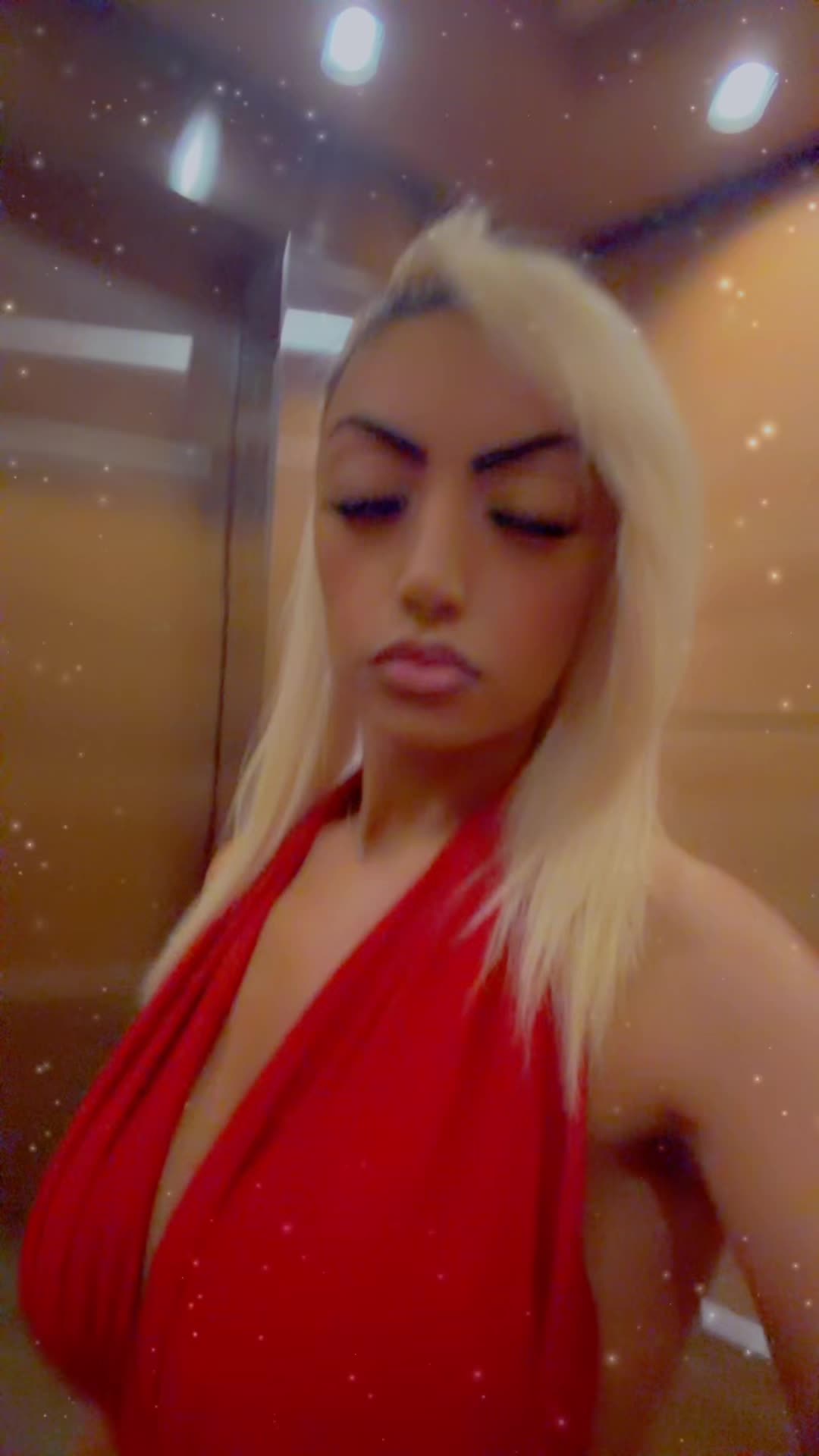@Valdina_D