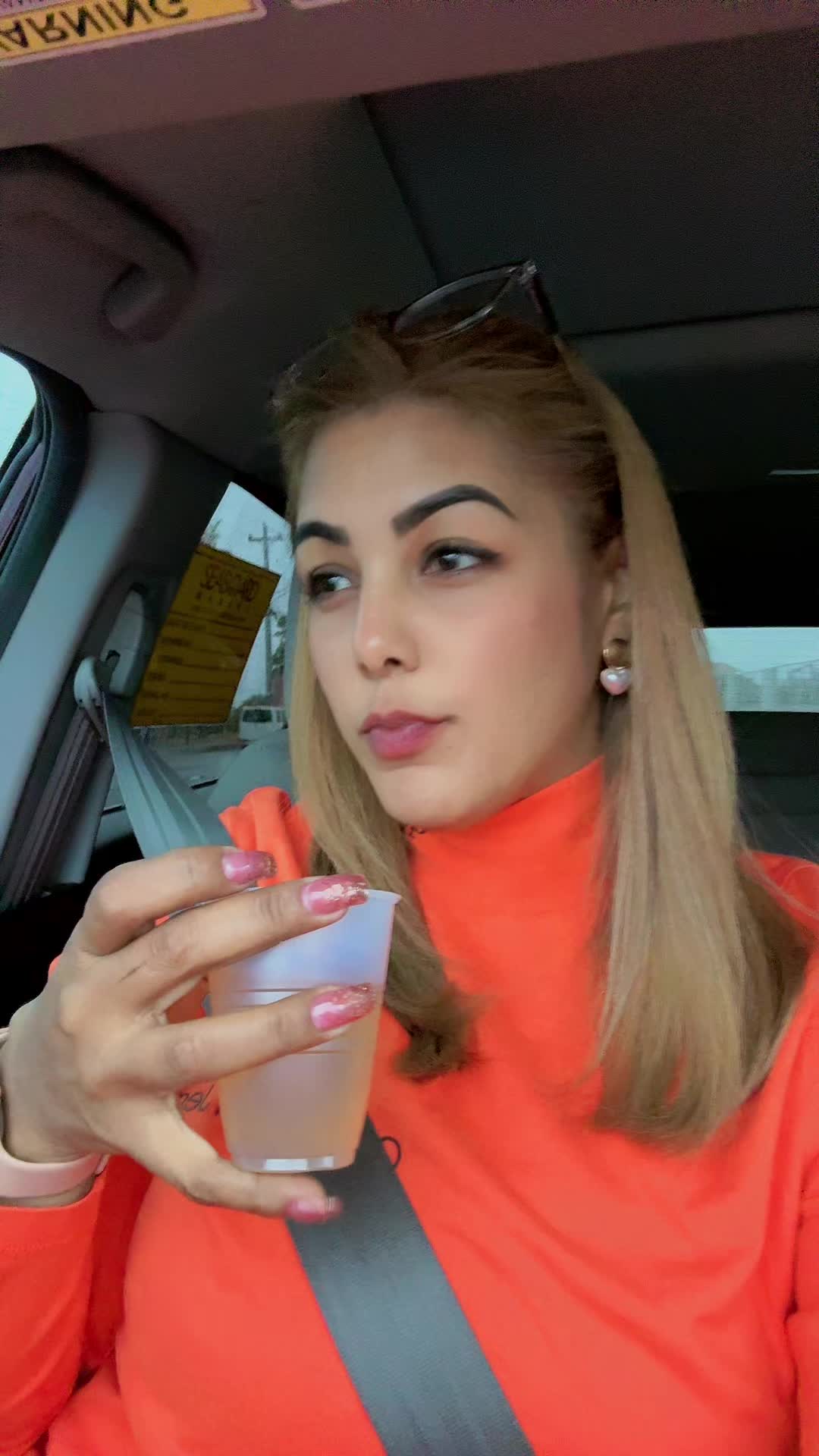 @Adelinaunika