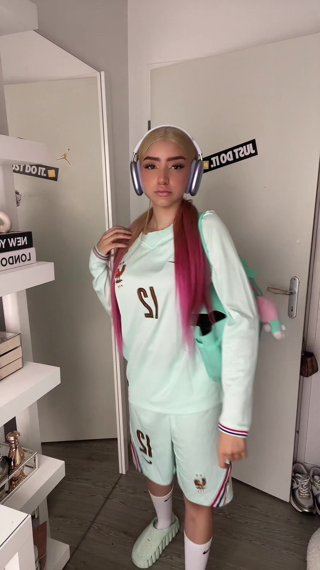 @𝐁𝐋𝐇