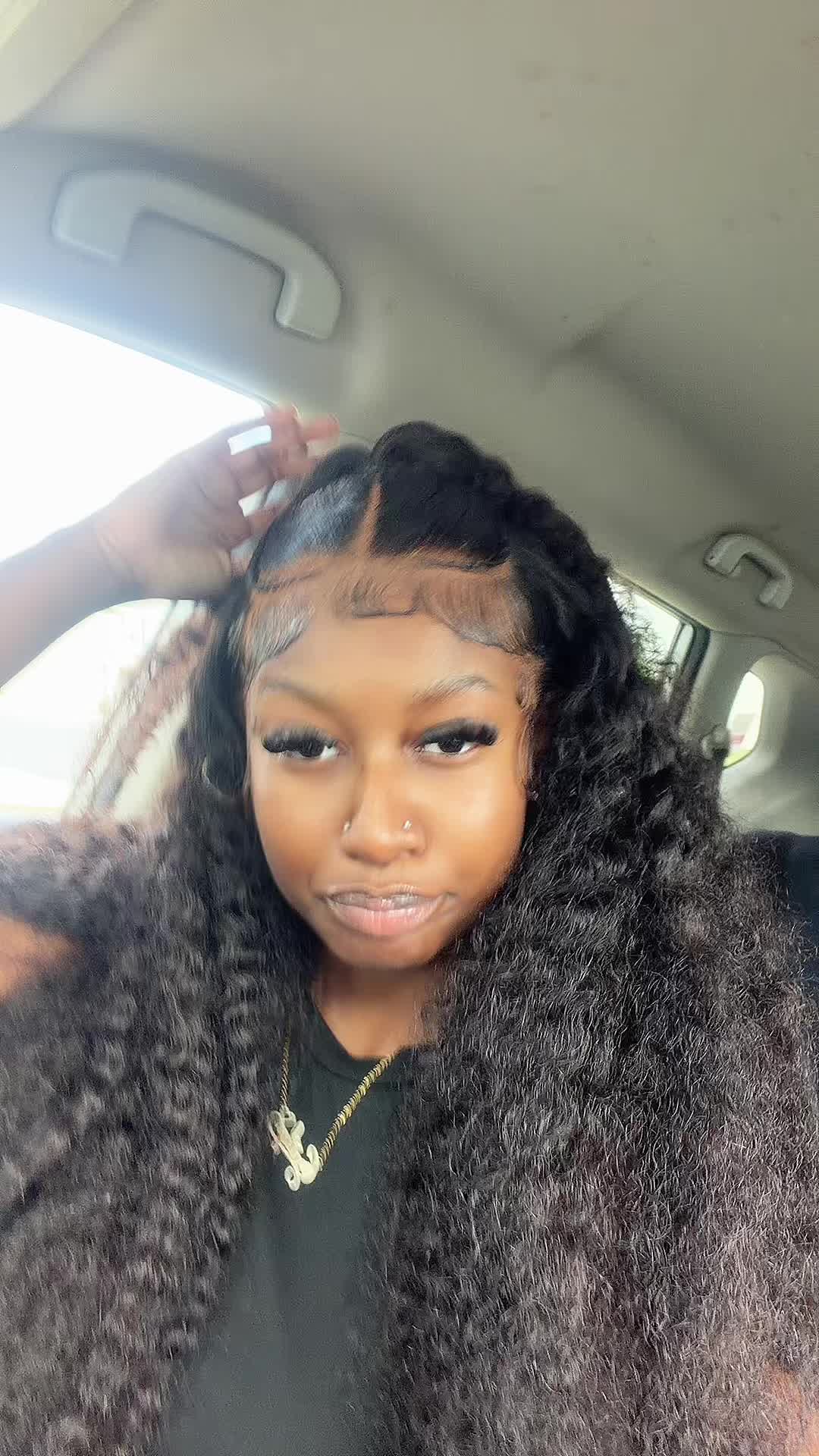 @CAITLYN SIMONE 🎀