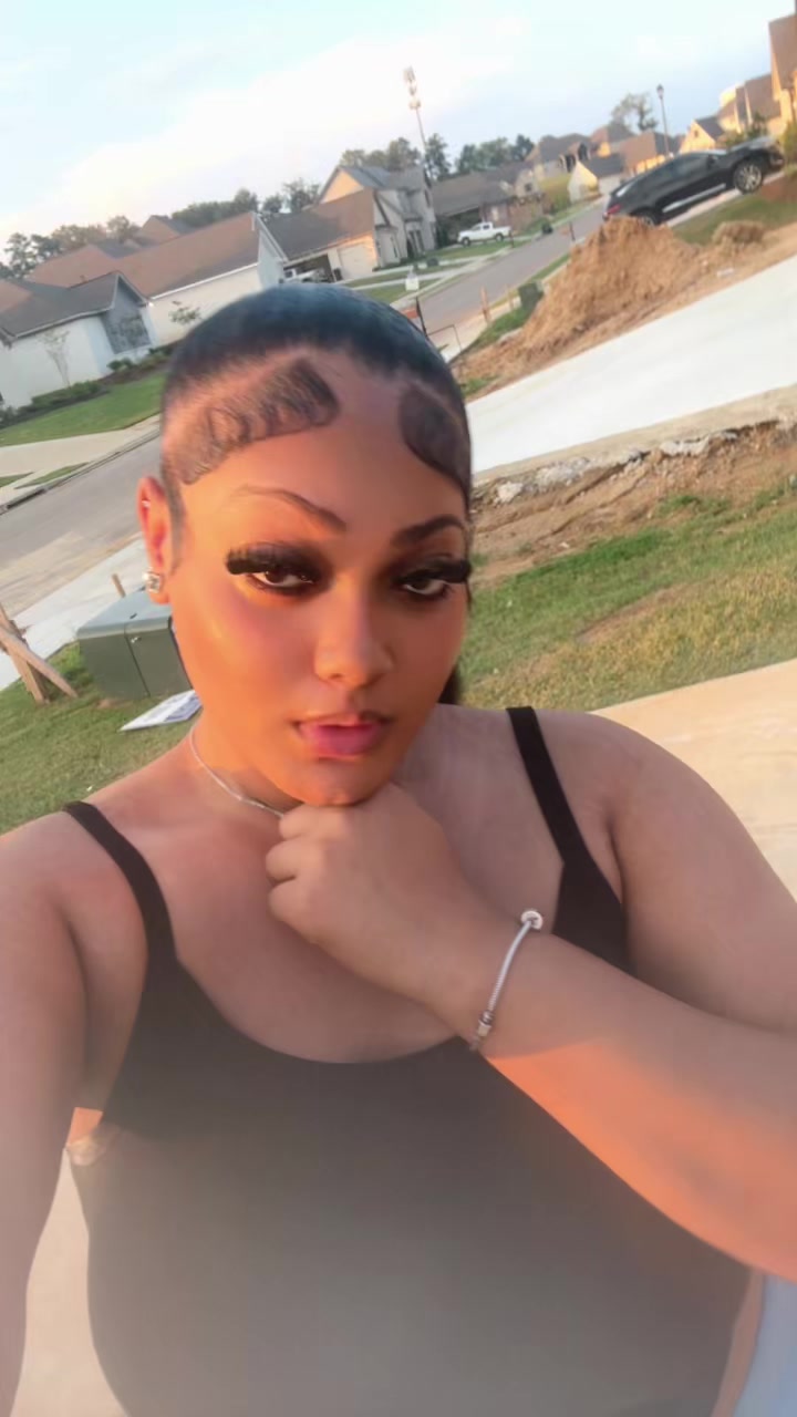 @Zuria.aaa