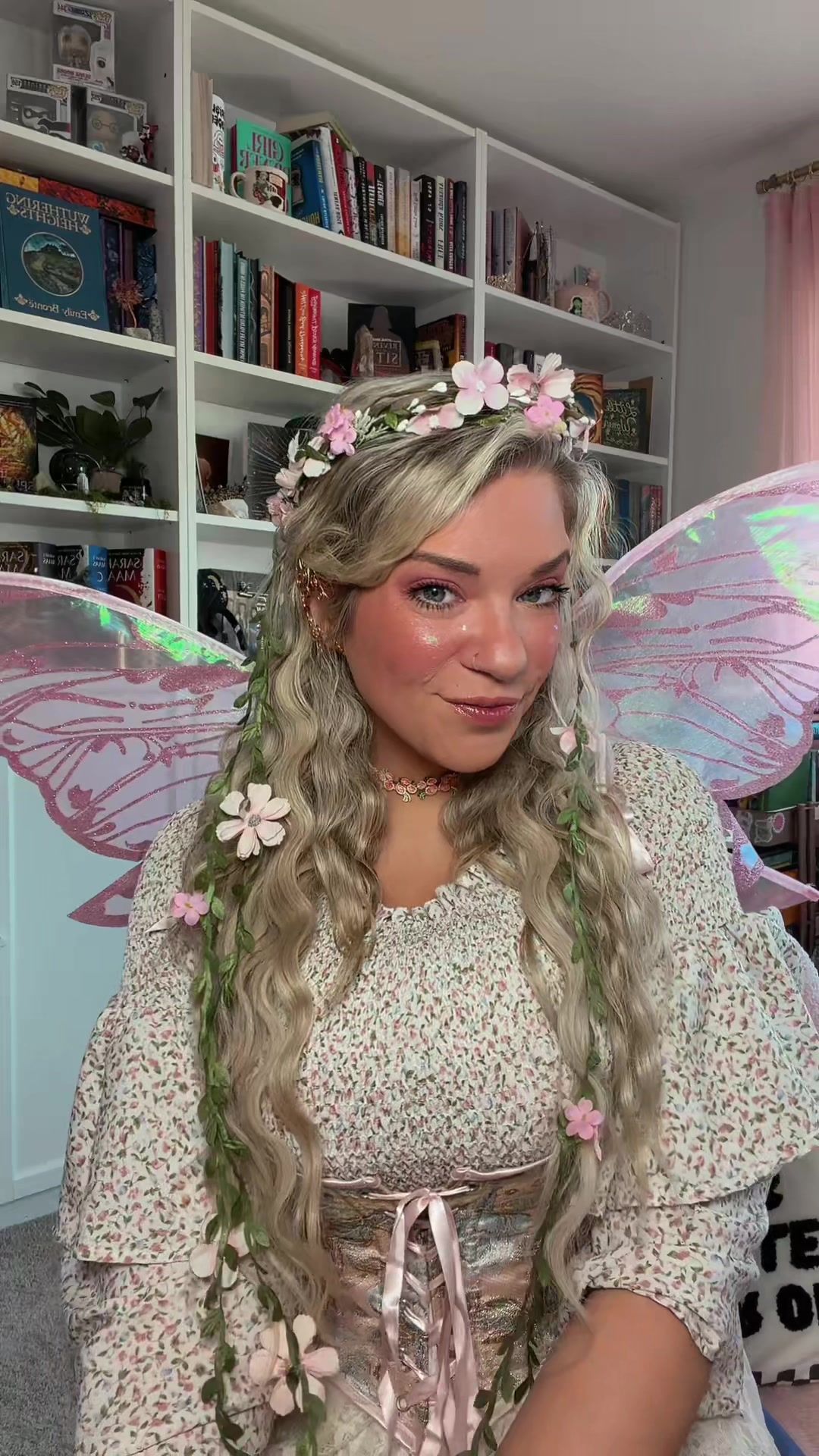 @Lindsay 🎀 | books + lifestyle