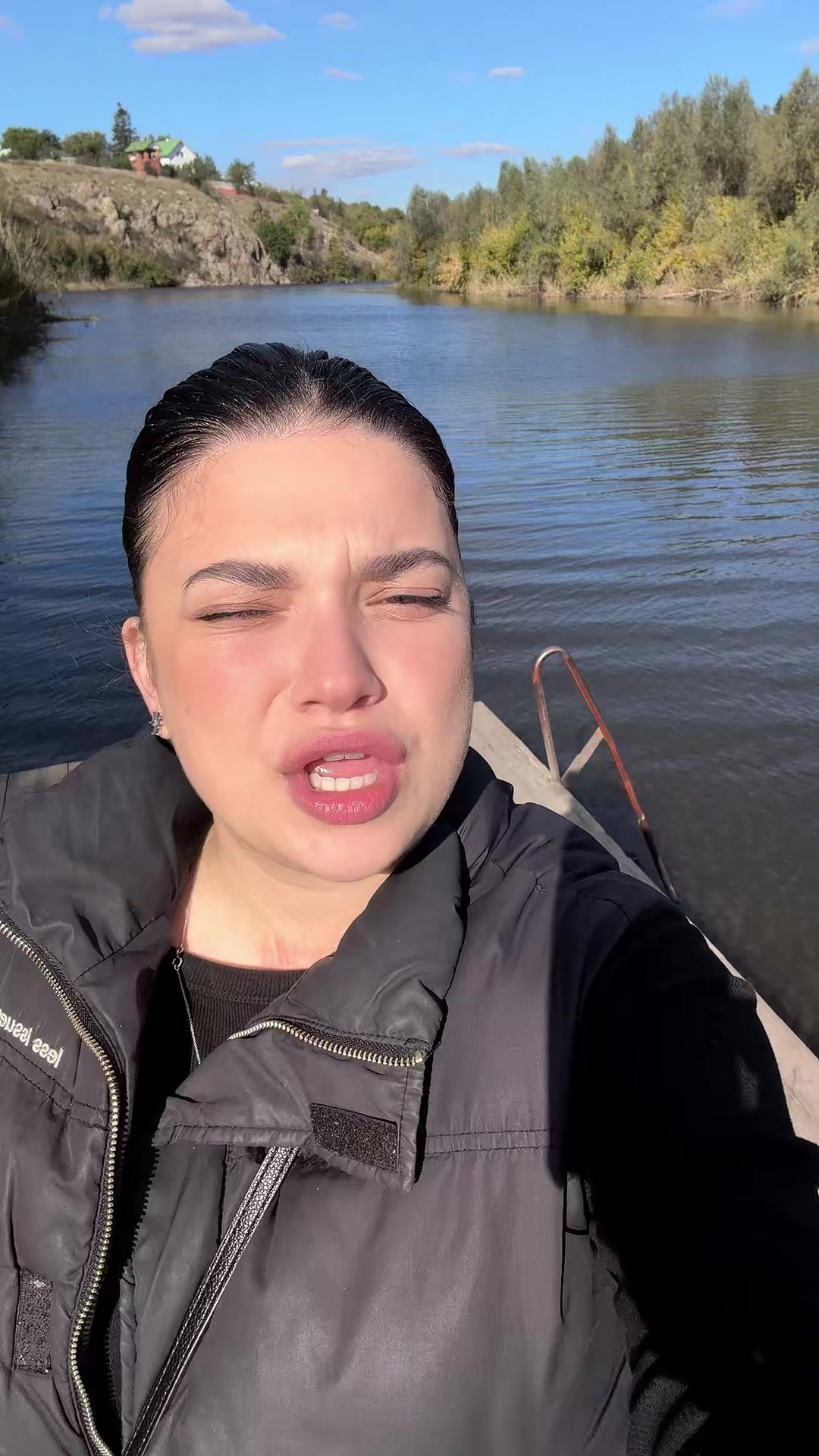@КОТОРАЯ ДАЛЕКО ЖИВЕТ