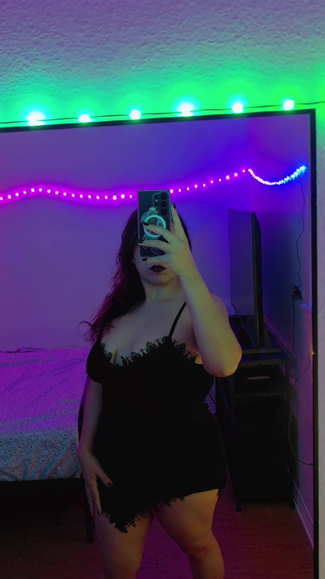 @Cherry_Bomb🍒
