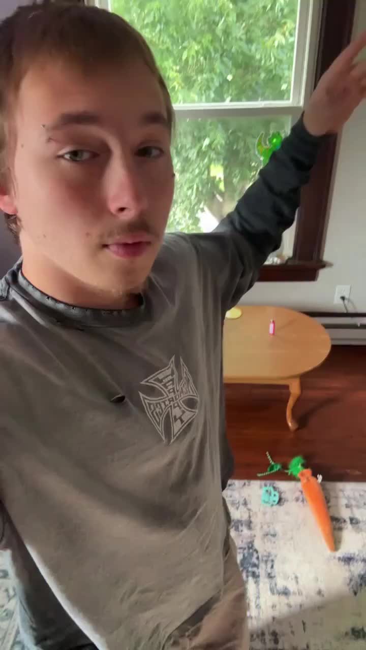 @Comehelpglo