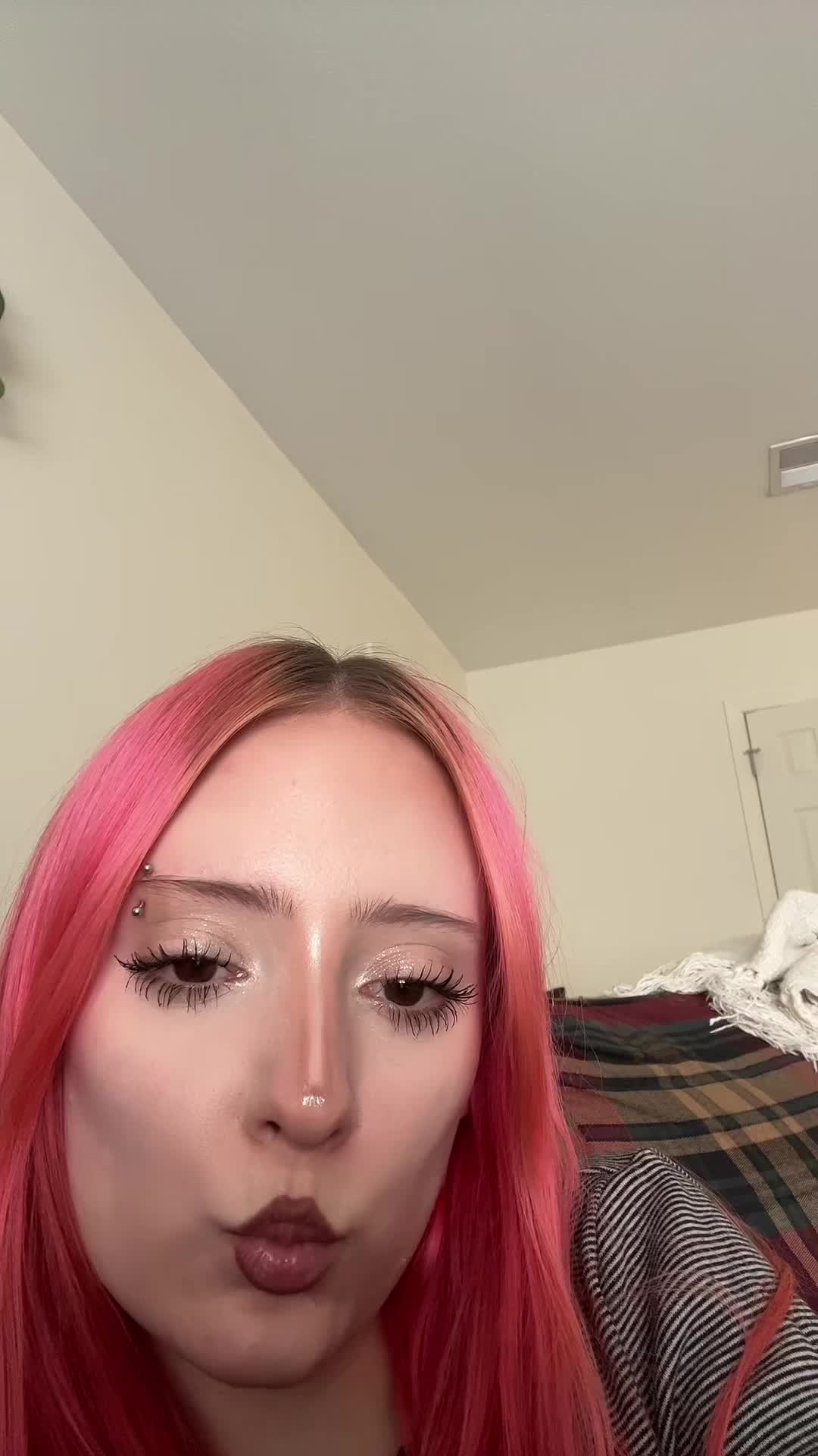 @*:・゚✧*:・゚✧