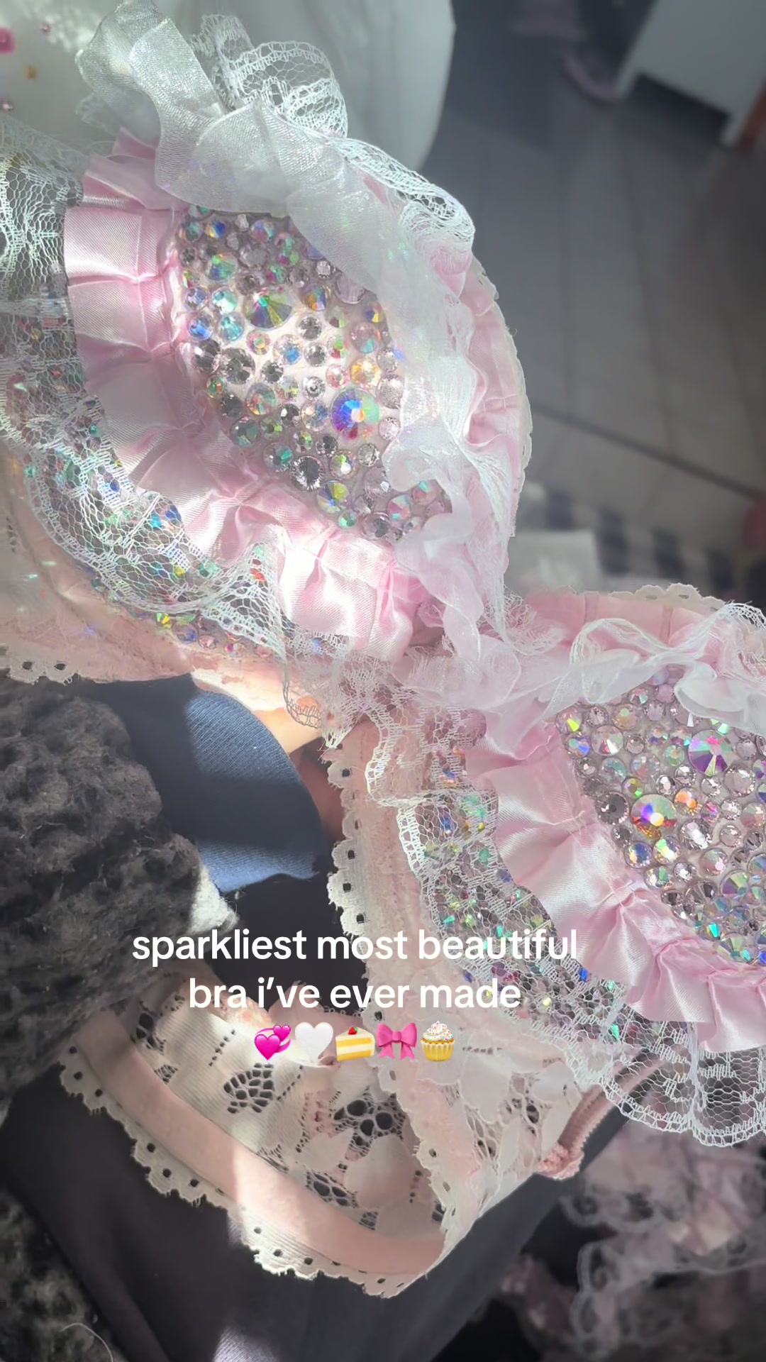 @undoing the laces 🧁🎀