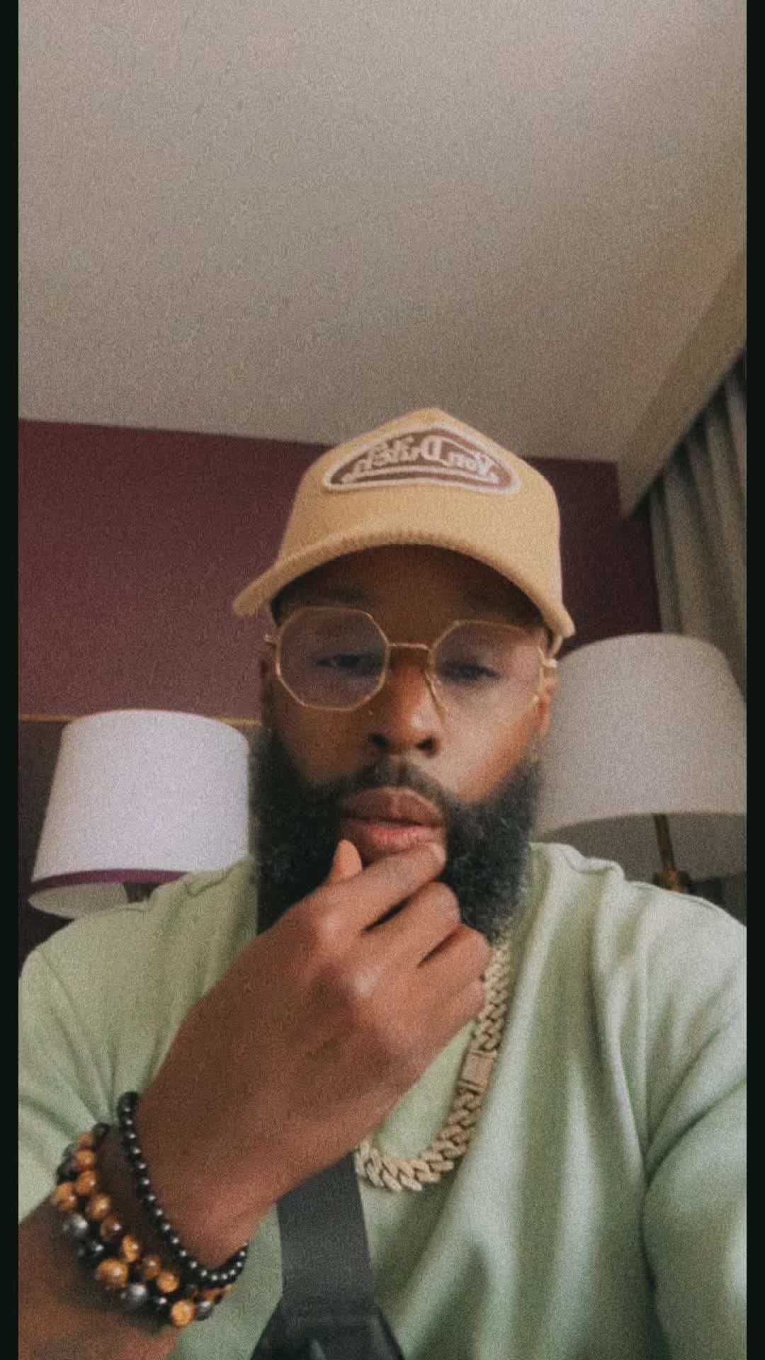 @firstname_leon