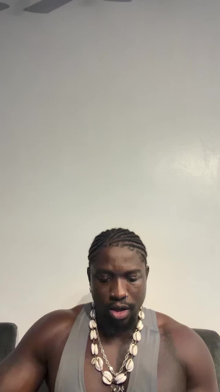 @verydarkblackmandailyshow