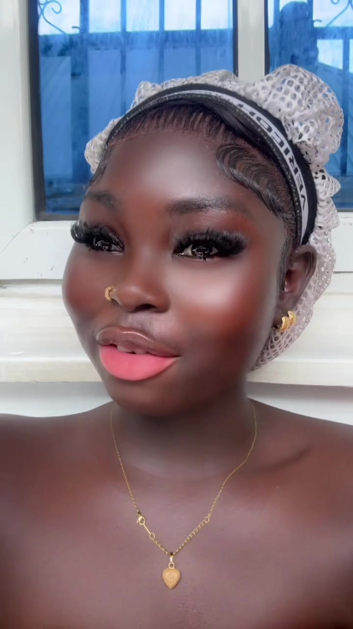 @Pink lip vendor in Warri ๐๐