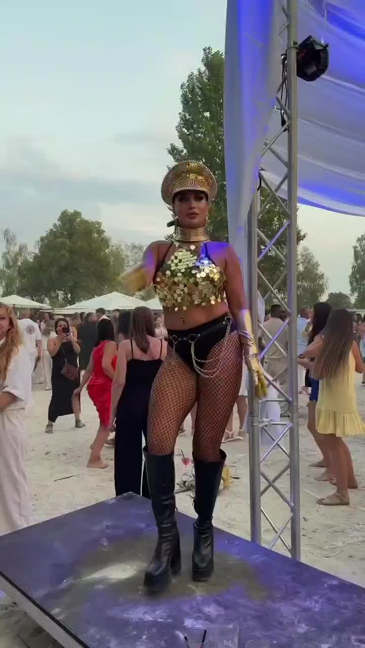 @Chica-Gogos
