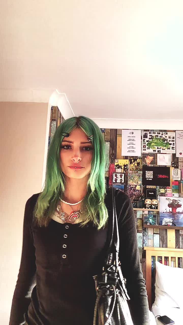 @𝒉𝒂𝒎𝒃𝒖𝒓𝒈𝒍𝒂𝒓ꨄ 🪽🎼