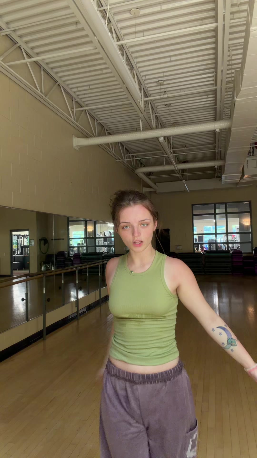 @lottiepoplottiepop