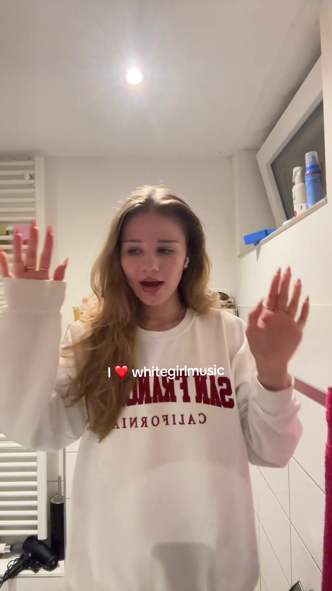 @iknowviktoriasecret