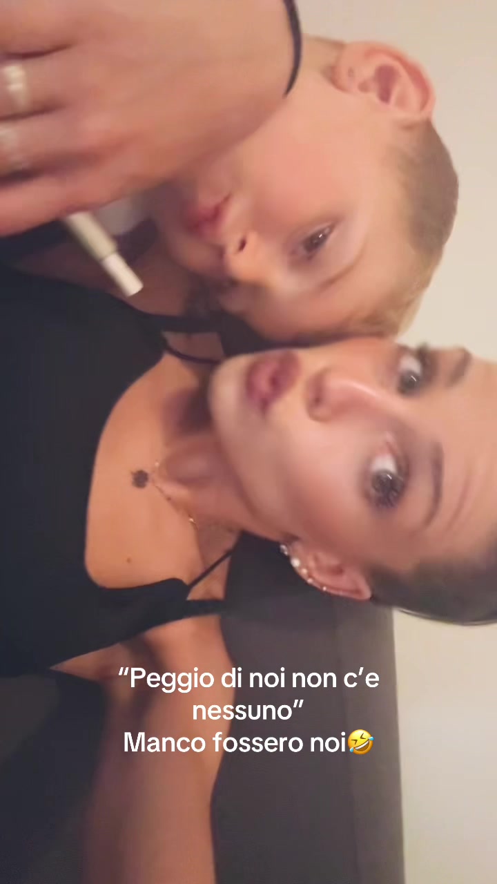 @Eleee