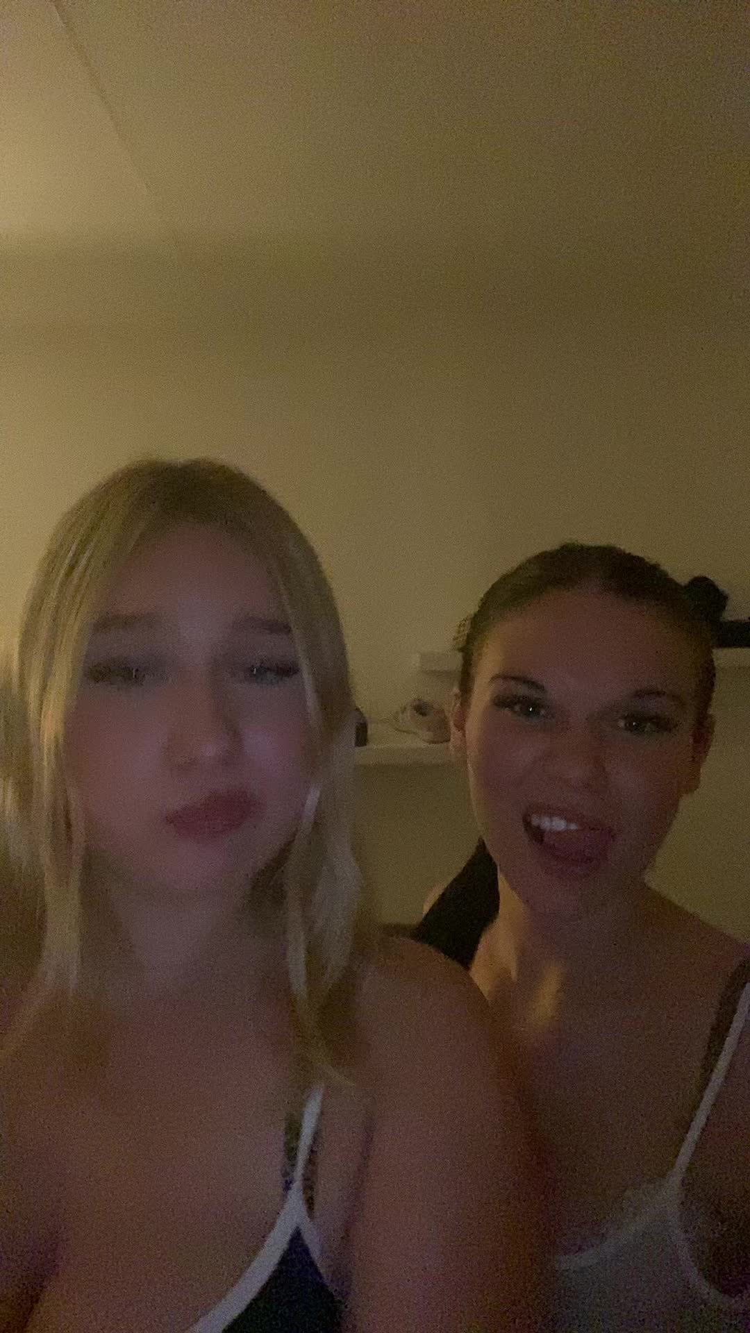 @Finja🇩🇪