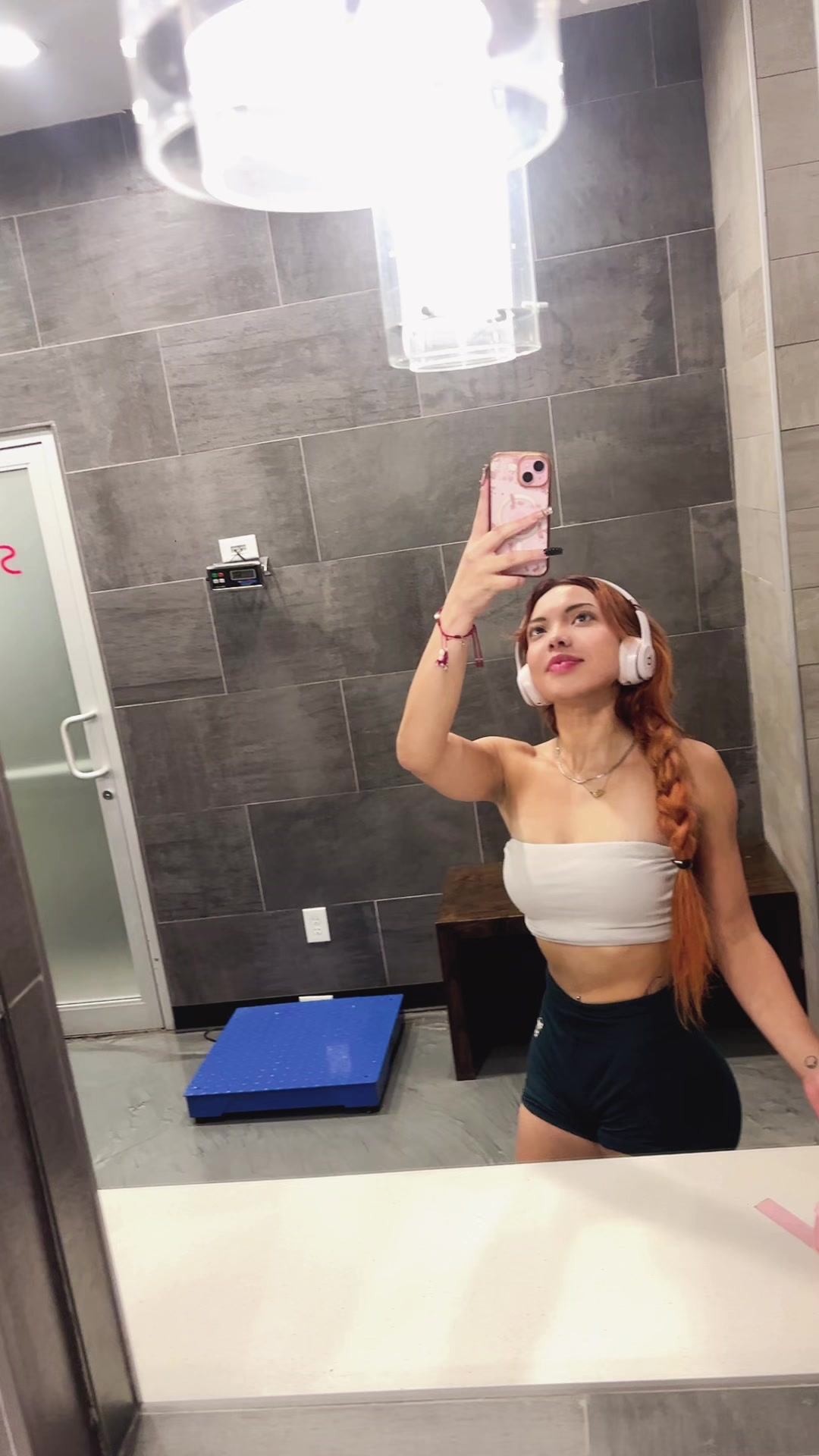 @Sab 👩🏼&zwj;🦰💋