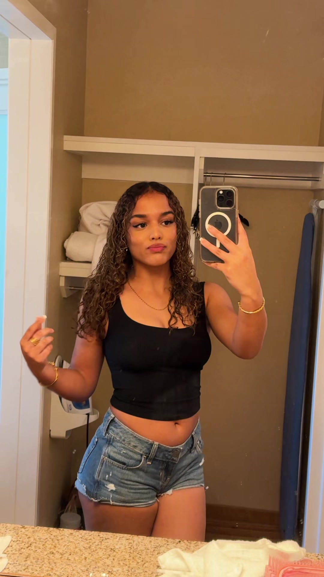 @Desireeeeeeeeeee3