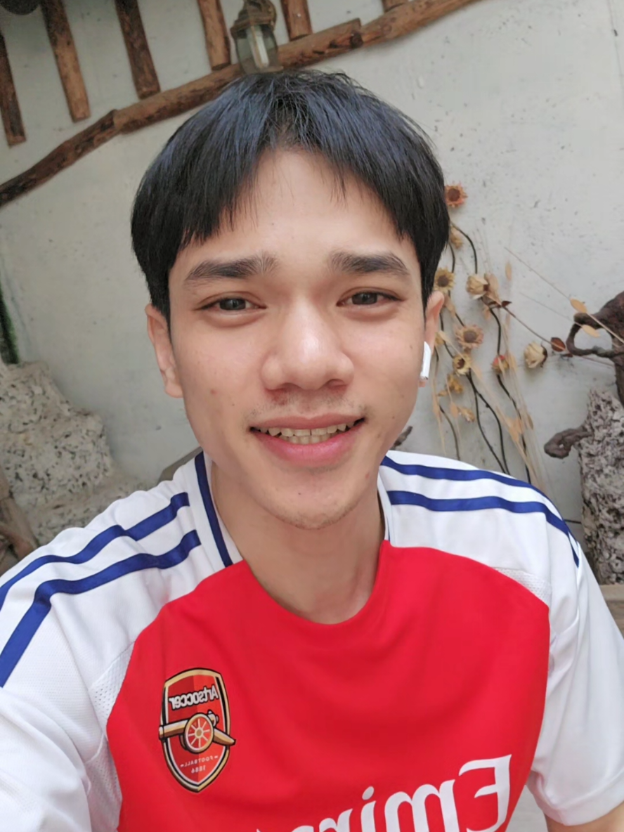@บ่าวต้น ศุภกฤต