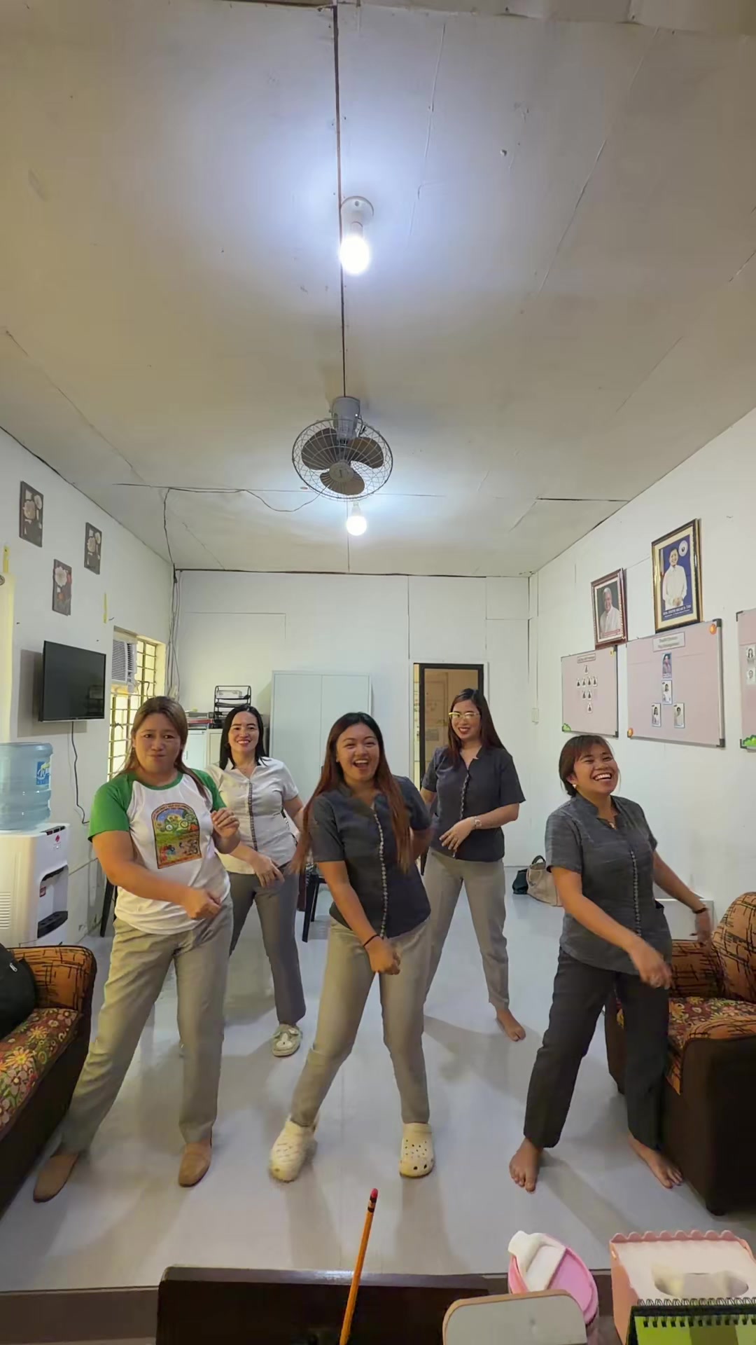 @Ma'am Den ✨