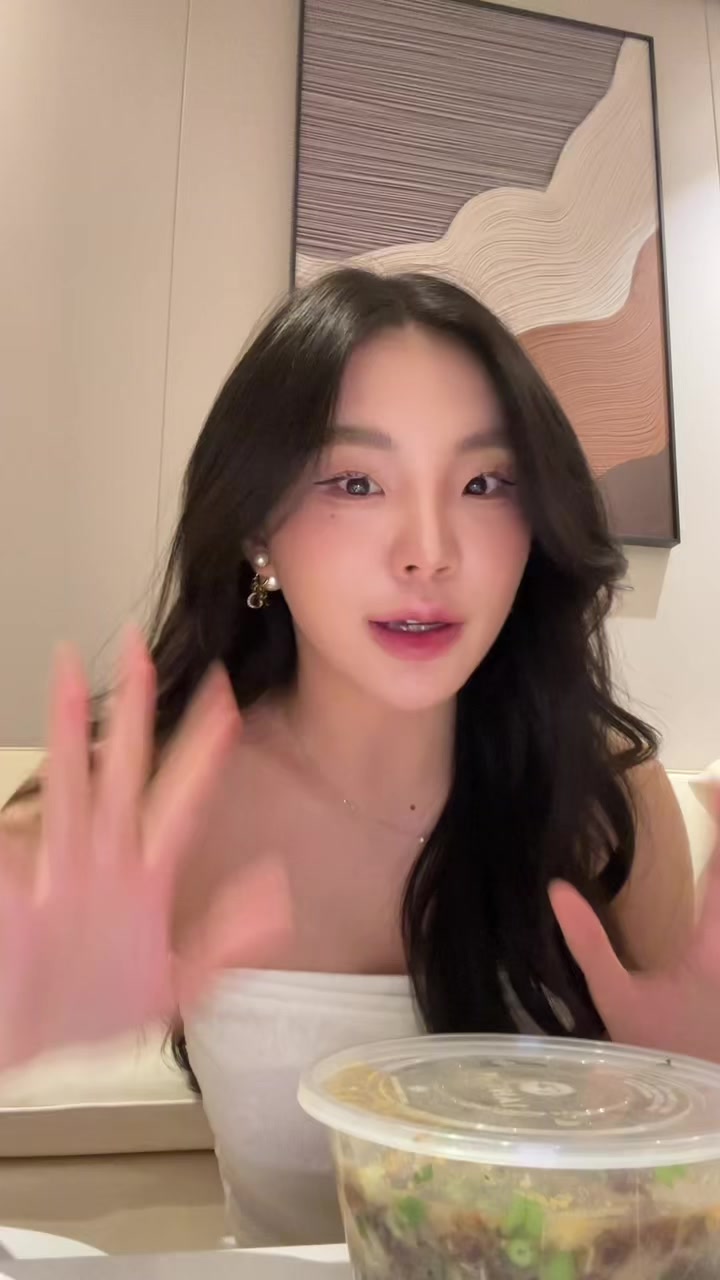 @MoMomay