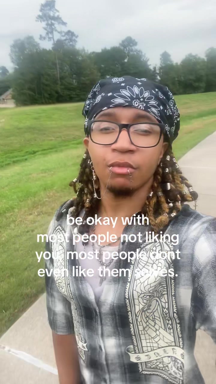 @whoz_twistann