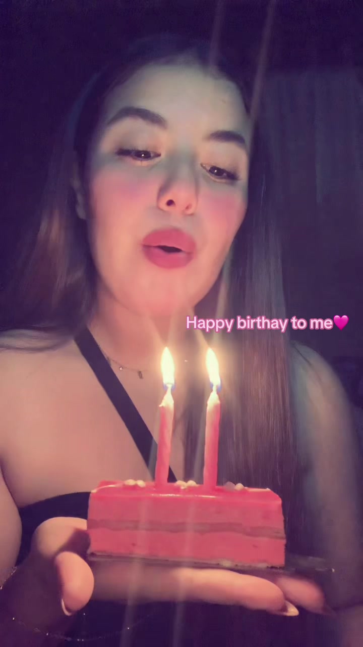 @𝓜𝓮𝓻𝓻𝓪𝓮𝓬𝔂💕