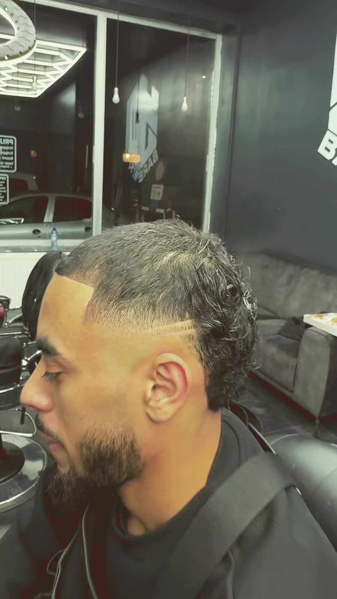@YD BARBERS🔌