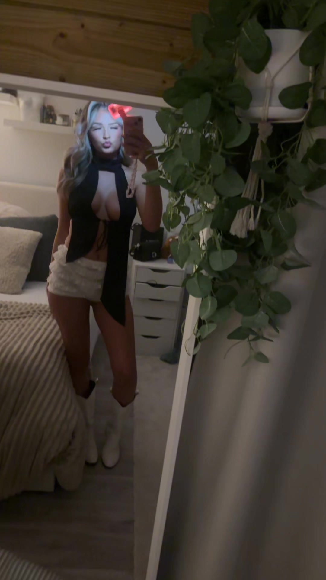 @annie clark xxx