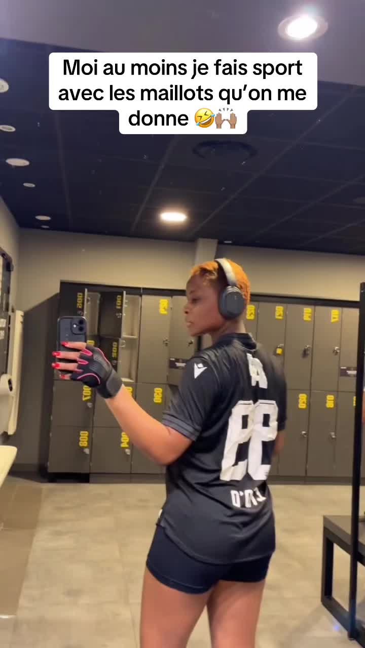 @ROSE BLACK 🎙️🔥🕷️🏛️🧠