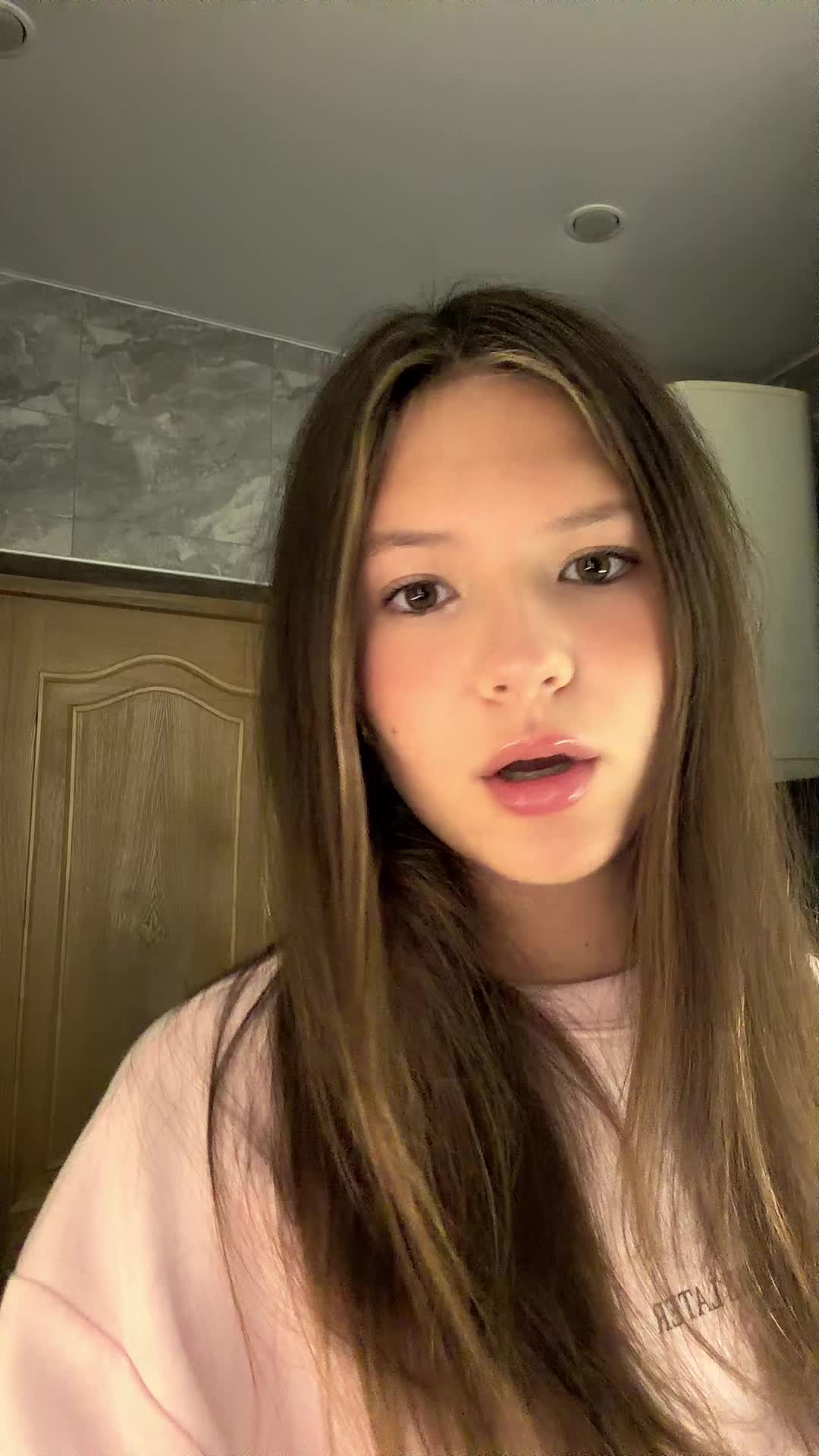 @настя🪽