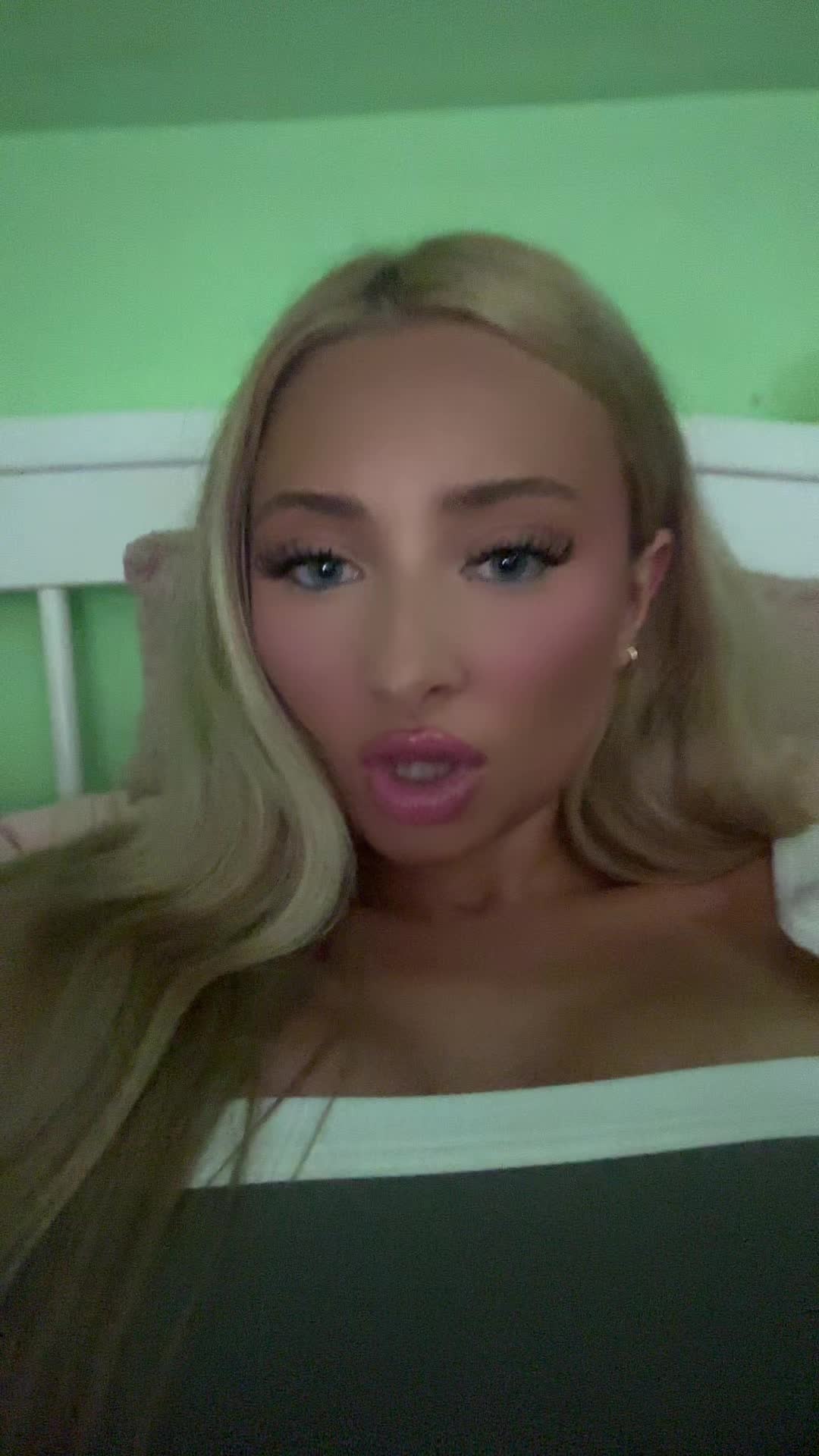 @charlottelane