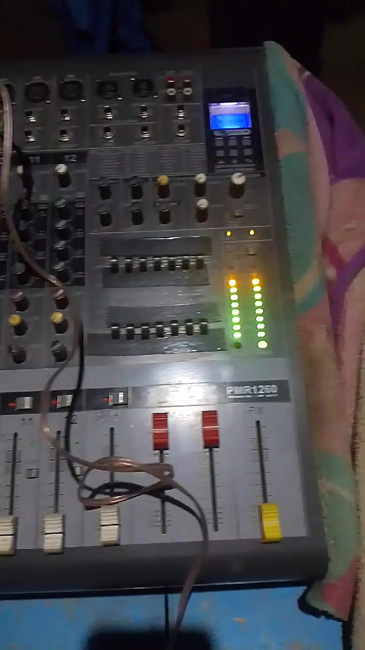 @🎤چیــــتن👀Dj❤️🩹جــــان✌️
