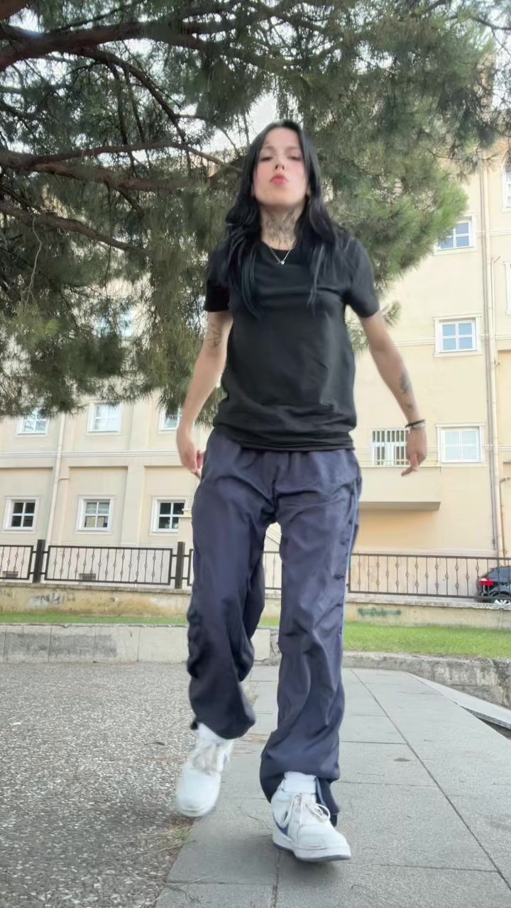 @Lara🇹🇷